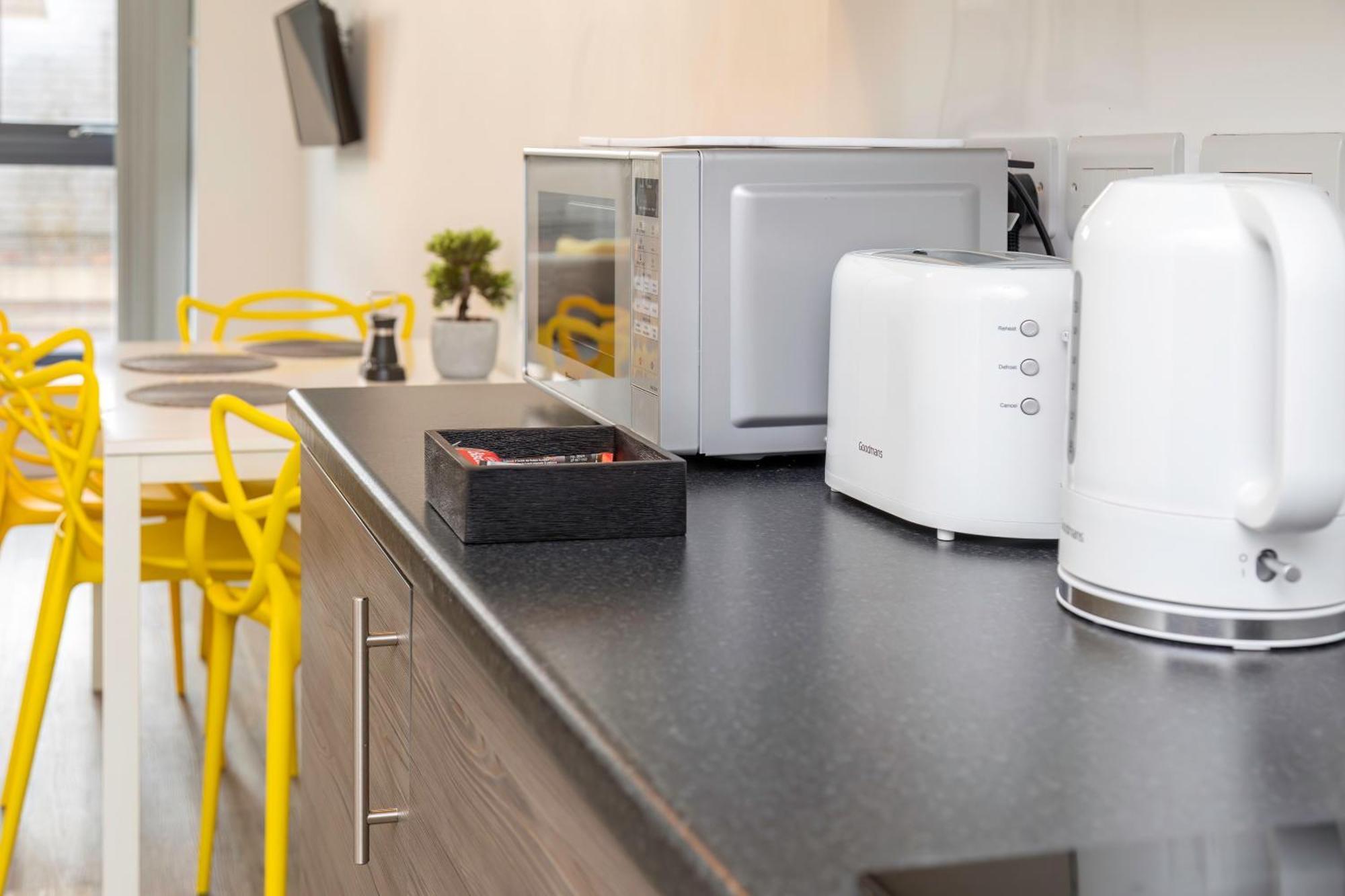 L1 Comfy Escapes - Long Stay Discounts Apply! Liverpool Exteriör bild